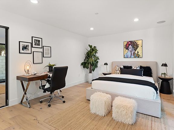 5th image of 11337 Miranda St #7JNZVT