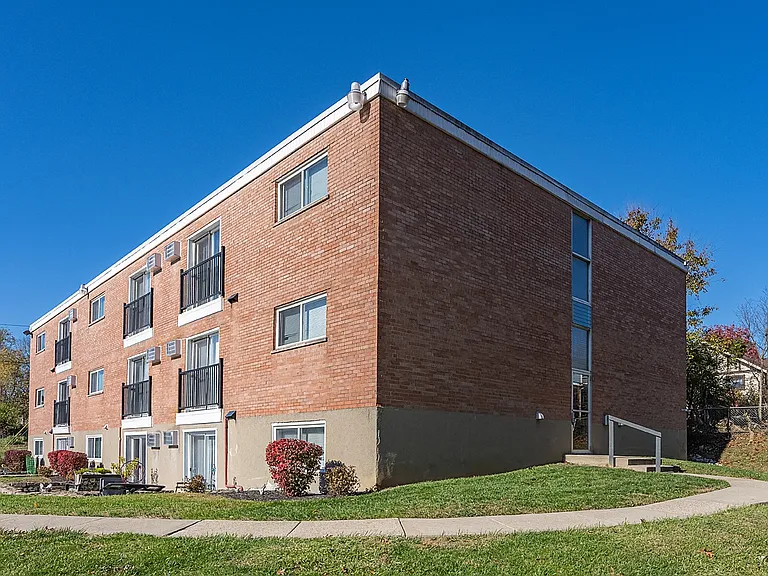 Oakview Apartments