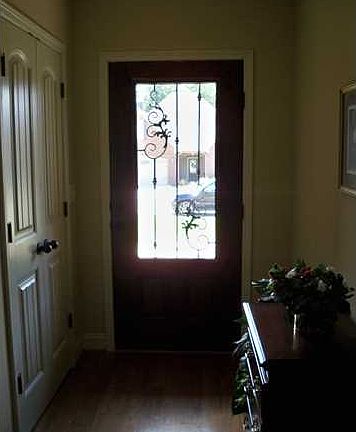 4th image of 105 Willow View Ln