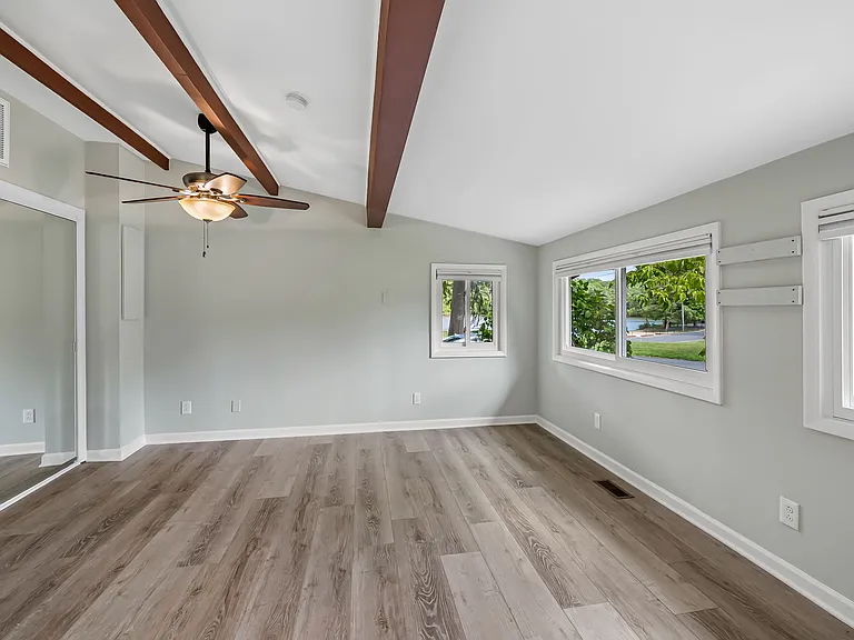 530 Highland Dr — Photo 3