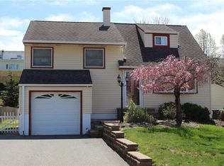 206 McFarlane Rd, Colonia, NJ 07067