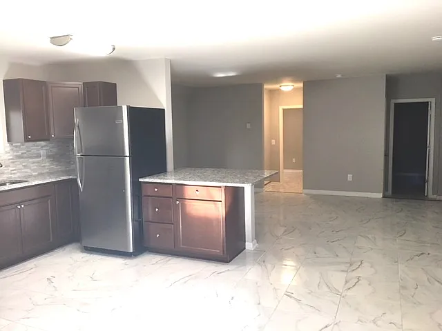 301 Franklin Ave #D photo 1