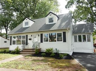 286 Kennedy St, Iselin, NJ 08830