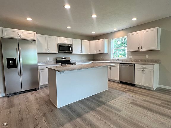3rd image of 306 N Brown Ave