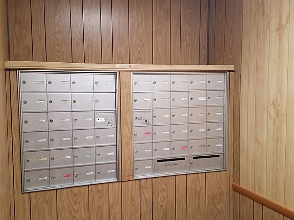 3rd image of 100 W Park Circle Dr APT 2J