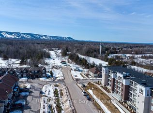 17 Spooner Cres #205, Collingwood, ON L9Y1T3