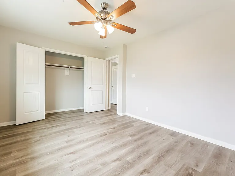 261 Kellyn Ct — Photo 13