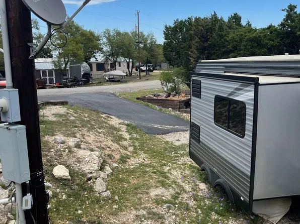 532 Stenen Dr, Canyon Lake, TX 78133