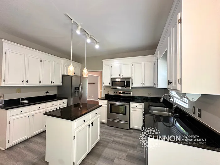 9300 Harris Glen Dr — Photo 13