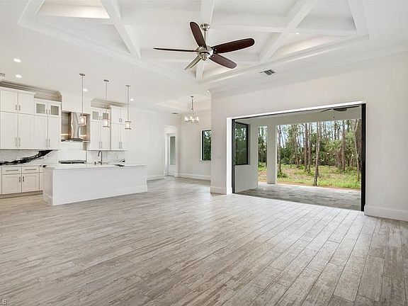 5th image of 25608 Luci Dr