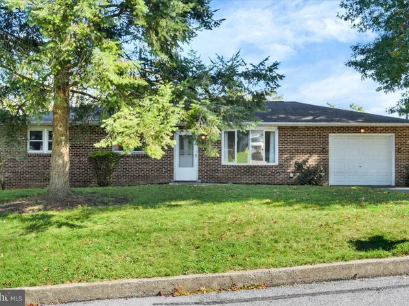 1380 Kelly Rd, Harrisburg, PA 17113