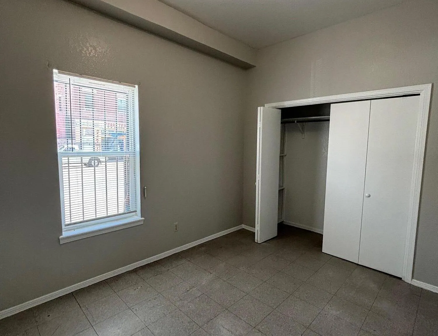 2 bed, 550 sqft, $780 — Photo 2