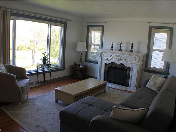 3rd image of 5411 Velma Ave