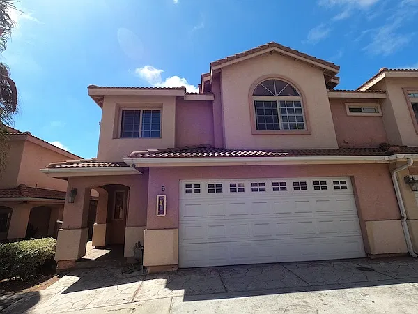 3 bed, 2.5 bath, 1560 sqft, $3,480 — Photo 1
