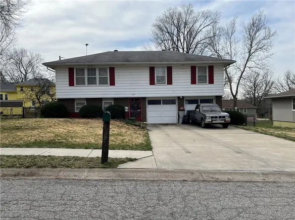 9119 W 48th St, Merriam, KS 66203
