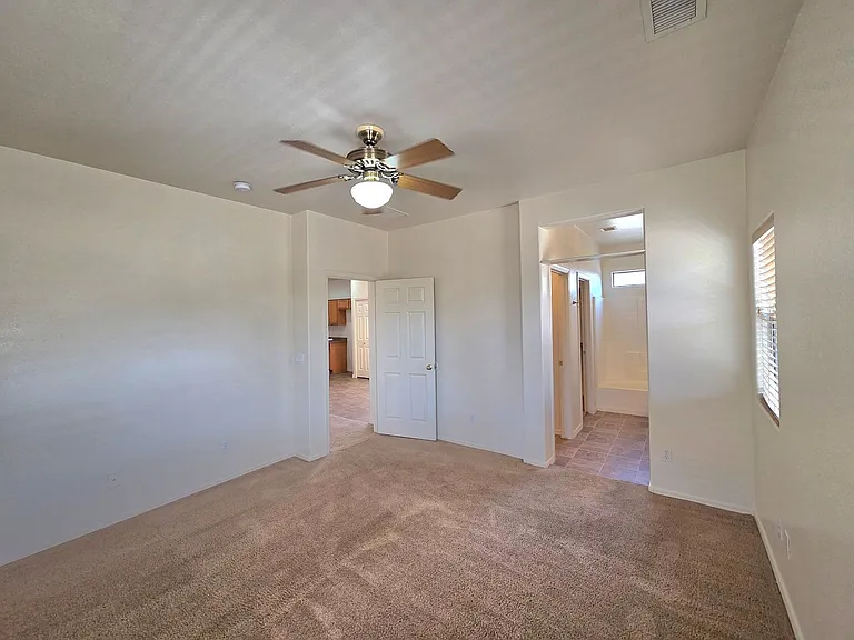 609 W Rio Vista Ln — Photo 10