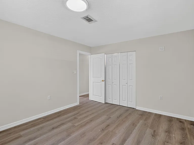 1125 41st Ave — Photo 29