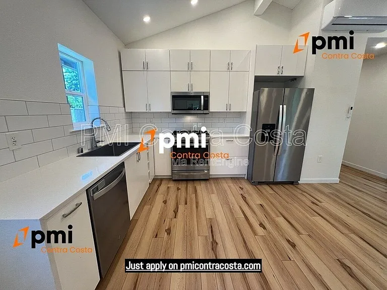 1173 Las Juntas Way #B — Photo 6