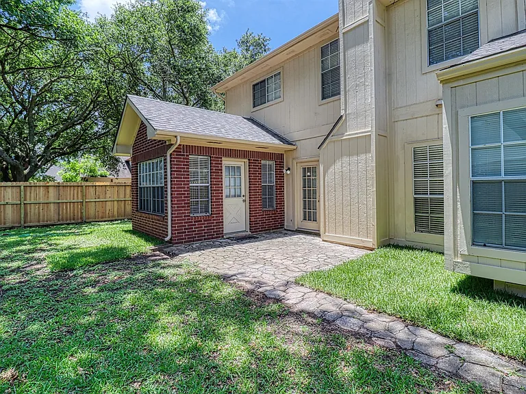 427 Birch Hill Dr — Photo 31