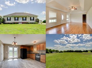 4300 J L Head Rd, Cedar Hill, TN 37032