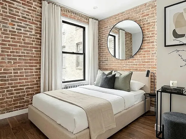 224 8th Ave #4B — Photo 3
