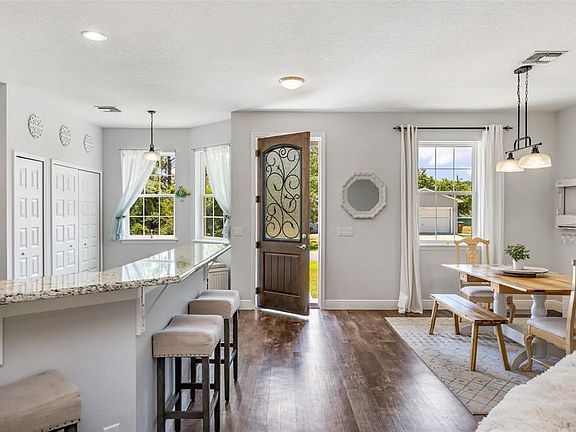 4th image of 1838 Richardson Dr
