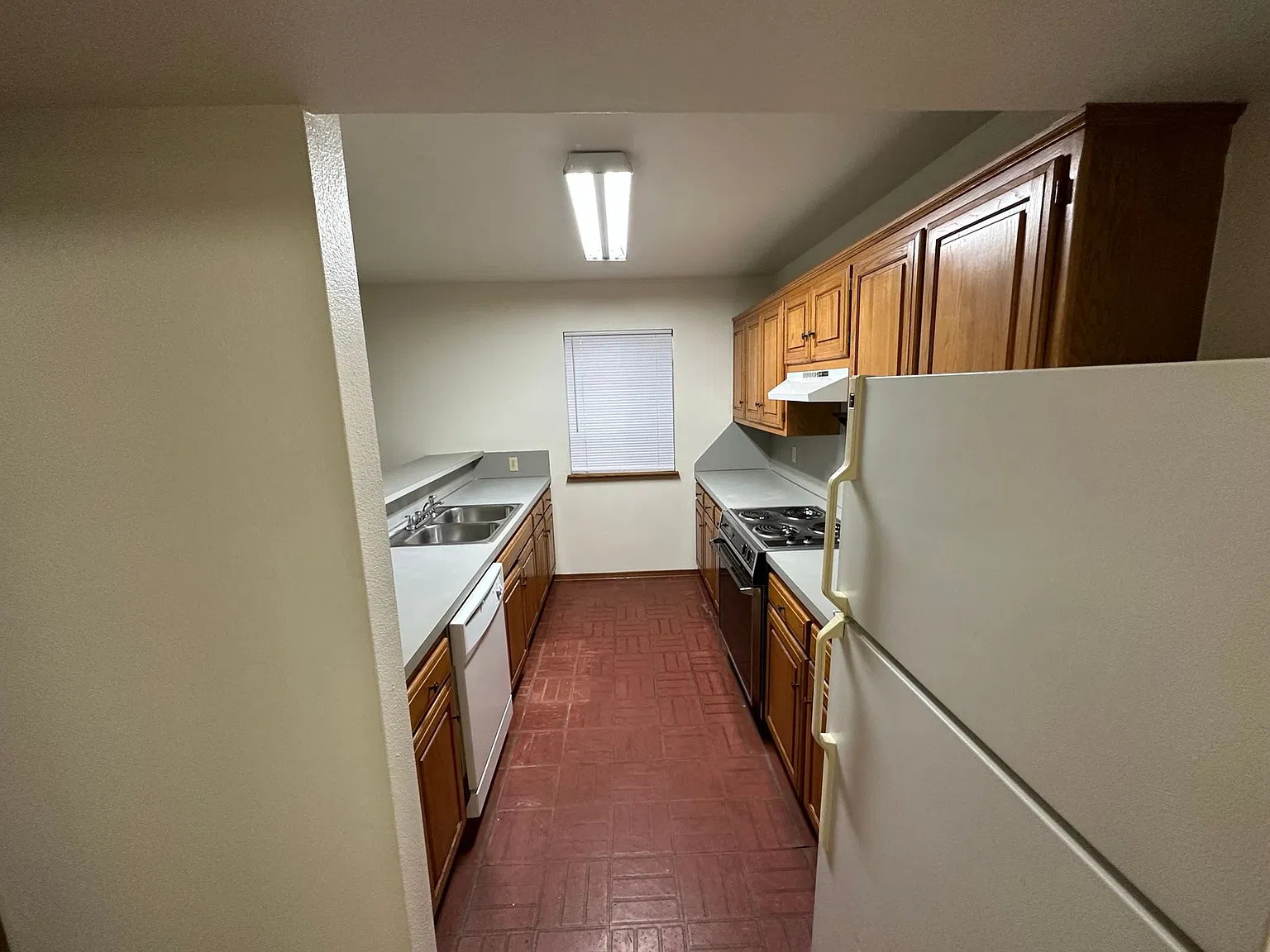 65.5 - 1800 W. Lakeview Apt. 5 — Photo 4