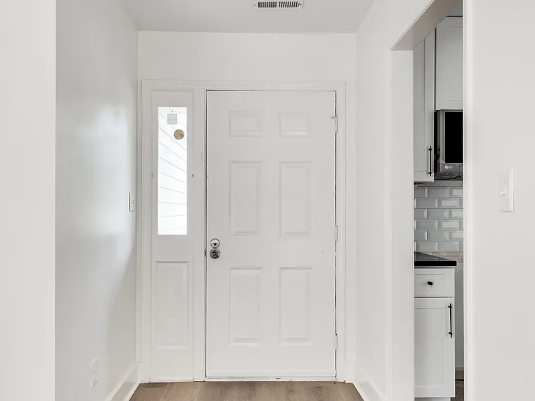 520 Riverview Dr — Photo 17