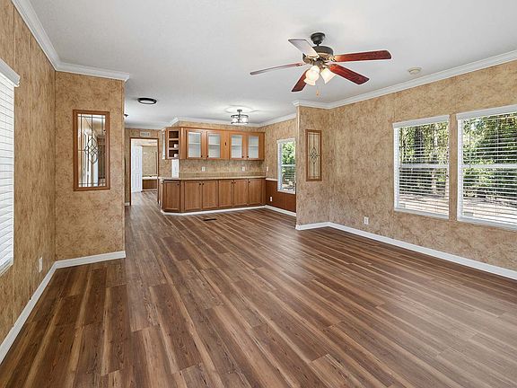 5th image of 227 NW Timber Way