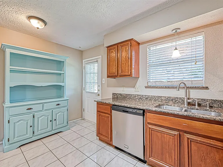 442 Redway Ln — Photo 8