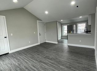 154 Earle St FLOOR 3, Central Falls, RI 02863