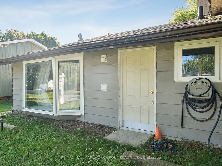 351 Winnifred Dr #EAST — Photo 2
