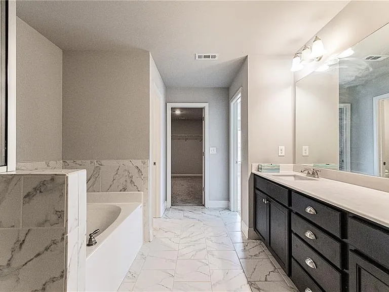 2414 Morgan Place Dr — Photo 33