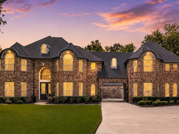 9010 Willow Springs Ln, Conroe, TX 77302