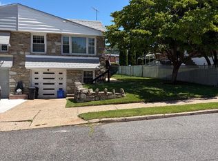 607 Sherrie Rd, Philadelphia, PA 19115