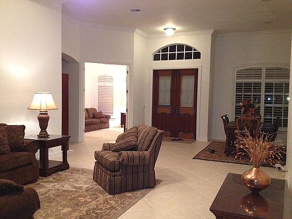 view to front door dining.