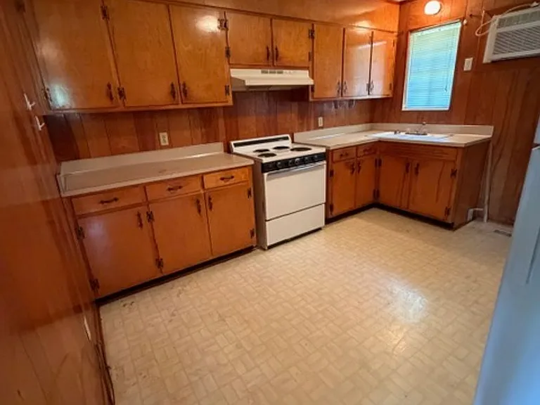 125 Hiwassee Ave NE #B — Photo 8