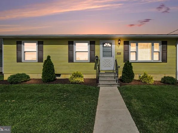121 E Factory St, Mechanicsburg, PA 17055
