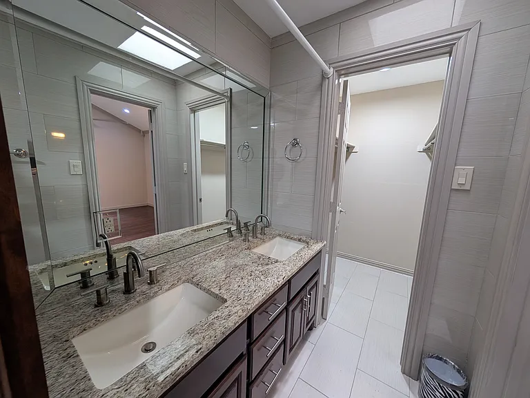 6646 E Lovers Ln #1105 — Photo 8