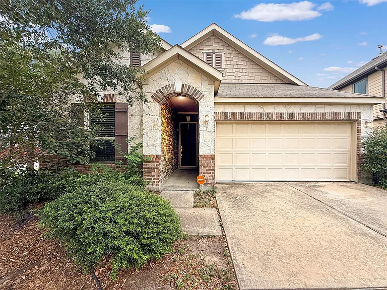 6503 Bayliss Valley Ln — Photo 1
