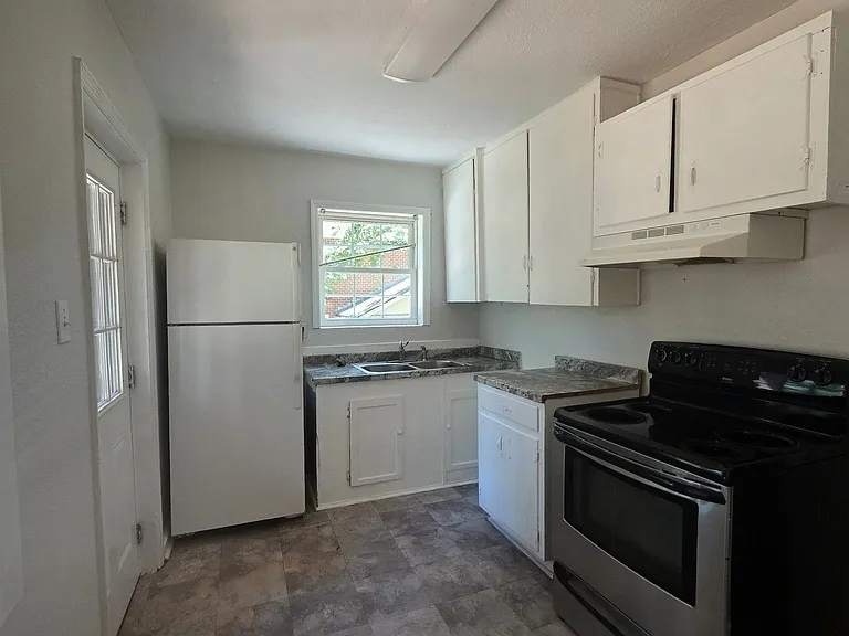 903A 7th Ave — Photo 8