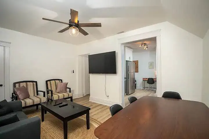 152 Essex St #B — Photo 3