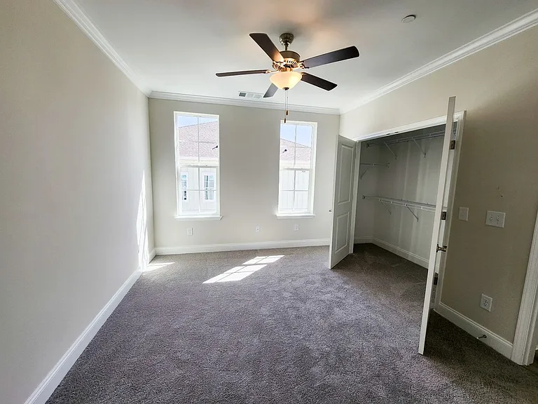 836 Goswell Dr #203 — Photo 14