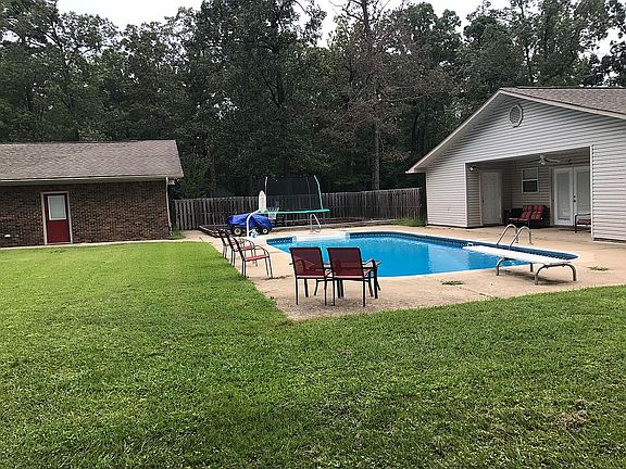 Backyard/Pool House