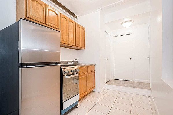 1st image of 97 E 7th St #Bee