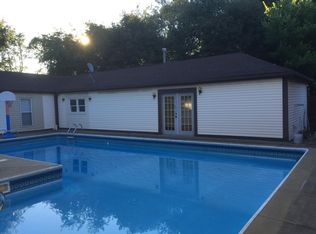 10 Beaver Grade Rd, Mc Kees Rocks, PA 15136