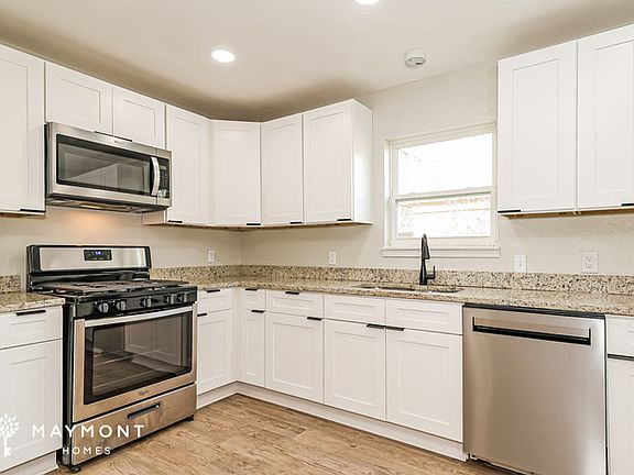 5th image of 3405 Half Moon Dr