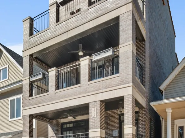 (undisclosed Address), Chicago, IL 60618