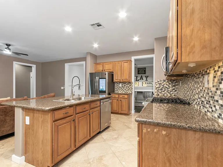 38152 Mulligan Dr — Photo 6