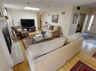 180 Cardinal Rd, Cranston, RI 02921